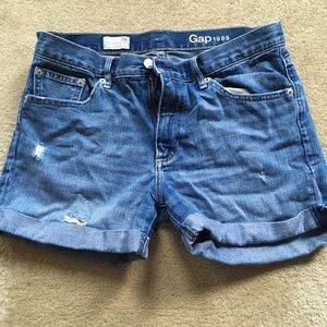 Gap destroyed shorts